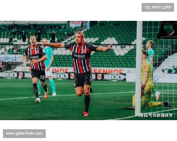 法兰克福引进荷甲金靴强力前锋补强攻击线增添进攻火力